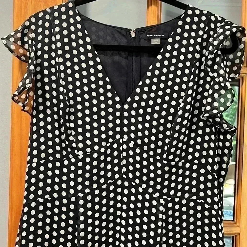 Gorgeous size 12 Tommy Hilfiger dress polkadot in black-and-white maxi dress